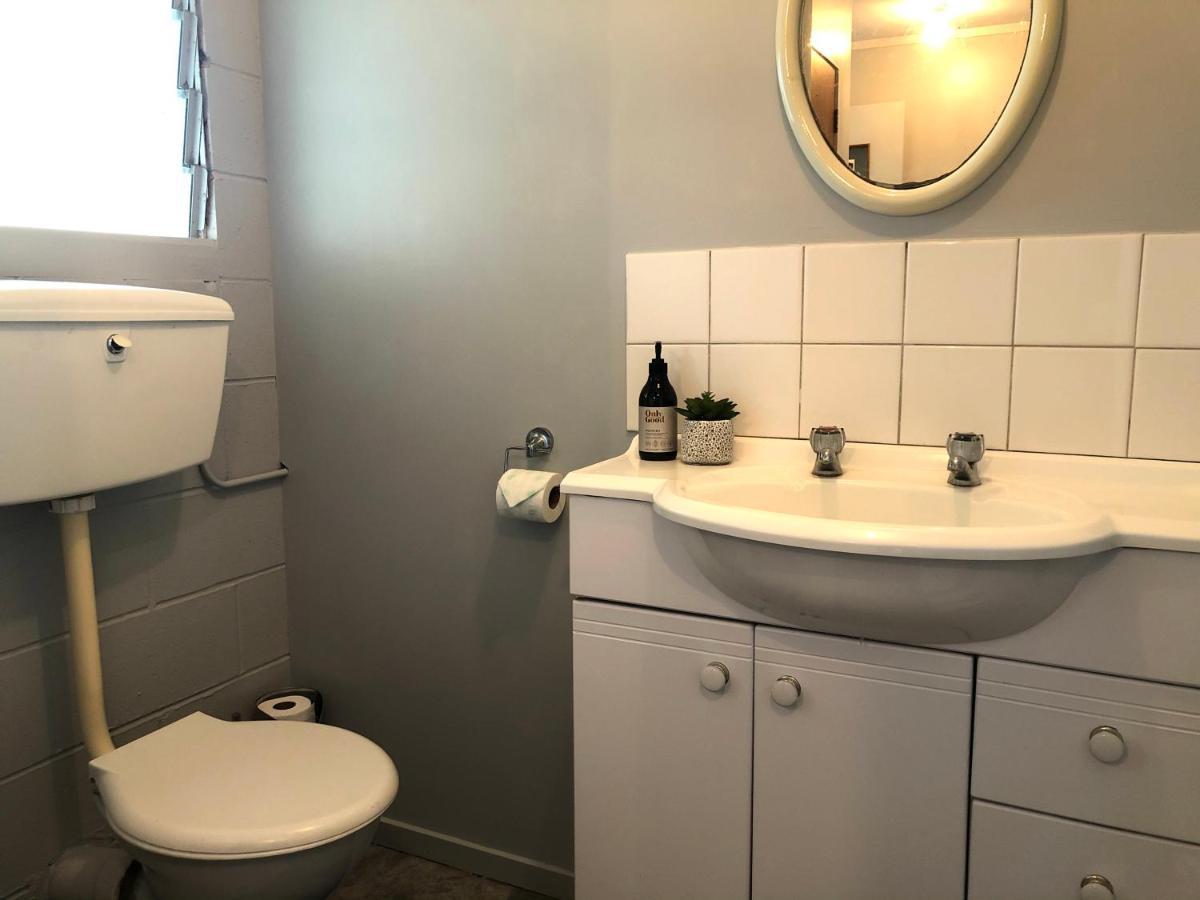 Gilmour Getaway Apartment Раглан Екстериор снимка